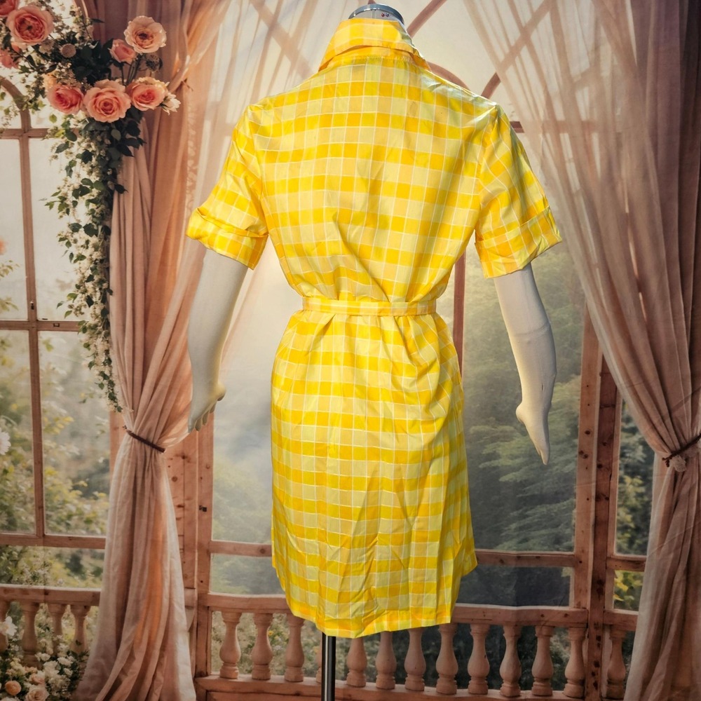Vintage 1970s Dress Minidress Yellow Plaid Short Sleeve Buttons Pointed Collar - Picture 16 of 16